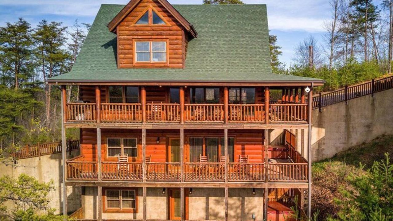 Bear Creek Crossing Resort Cabin Rentals in Pigeon TN