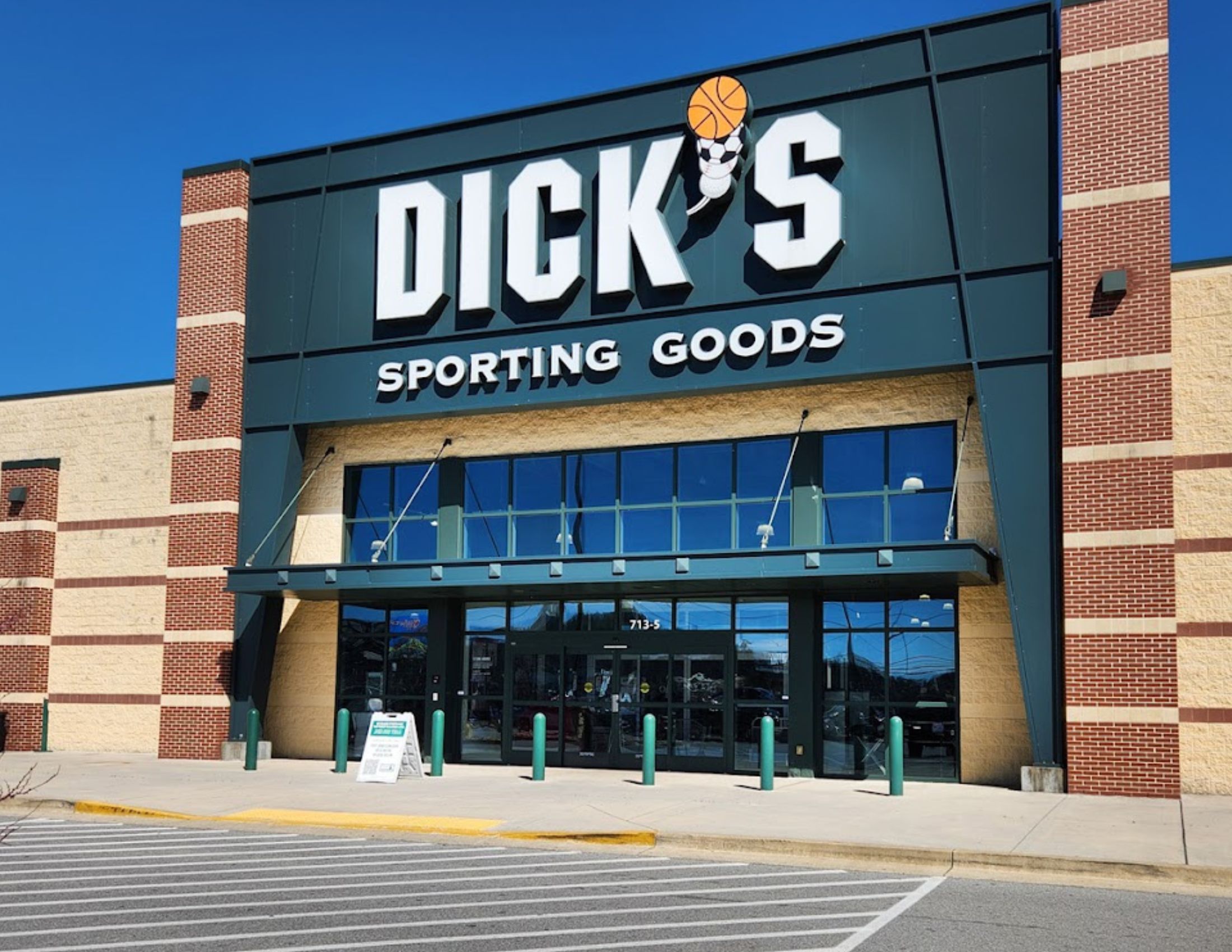 Dick's Sporting Goods in Sevierville