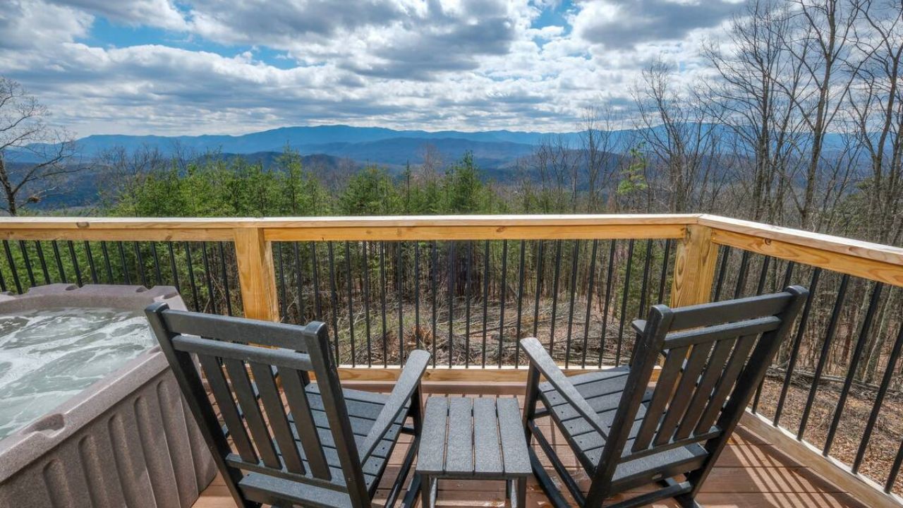Top 5 3-Bedroom Cabins with Views in Pigeon Forge