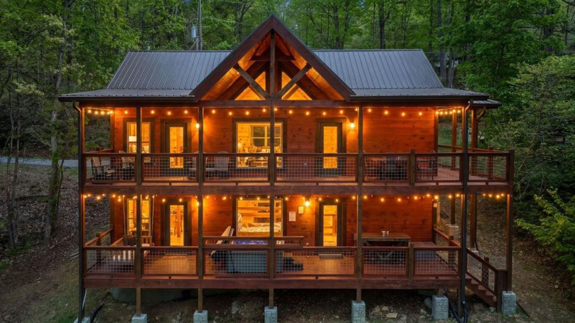 10 Essential Tips for Booking a Gatlinburg Cabin Rental 10 Essential Tips for Booking a Gatlinburg Cabin Rental