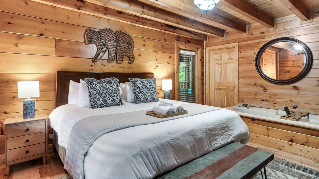 Top 6 Luxury 1-Bedroom Cabins in Pigeon Forge for a Perfect Getaway