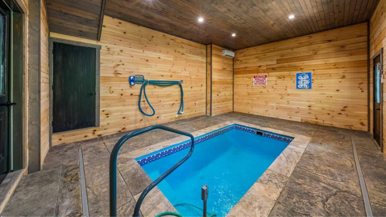 Top 8 Luxury Cabins in Tennessee with Indoor Pools