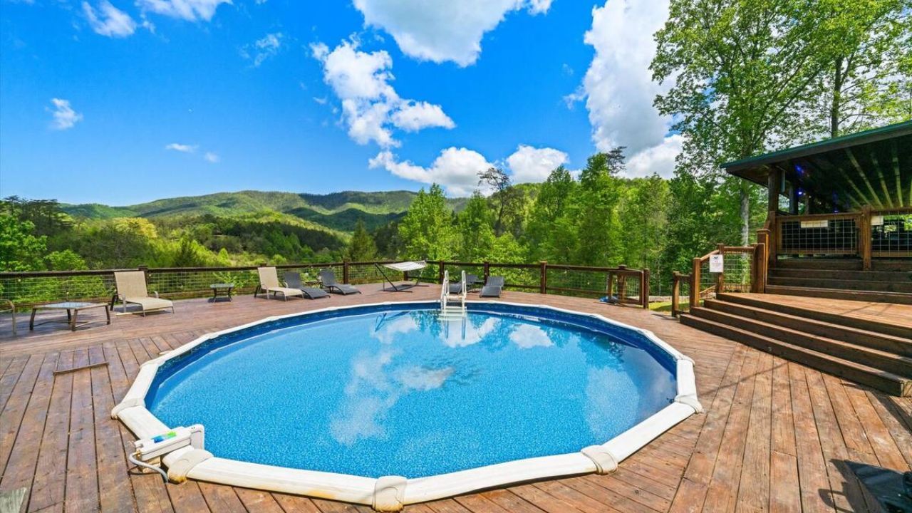 Top 4 Gatlinburg and Pigeon Forge Cabins with Private Outdoor Pools