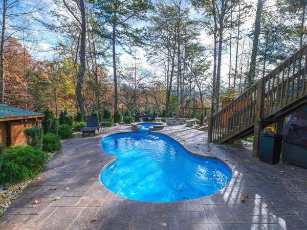 Pigeon Forge Cabin with Pool
