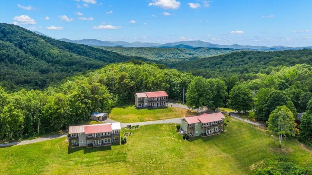 The Summit of Locust Ridge Cabin Rentals