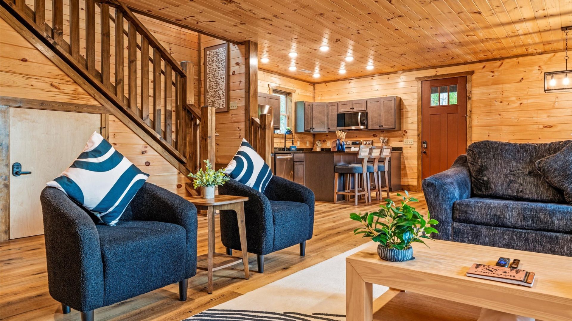 Is it Cheaper to Stay in a Cabin in Gatlinburg or Pigeon Forge Is it Cheaper to Stay in a Cabin in Gatlinburg or Pigeon Forge