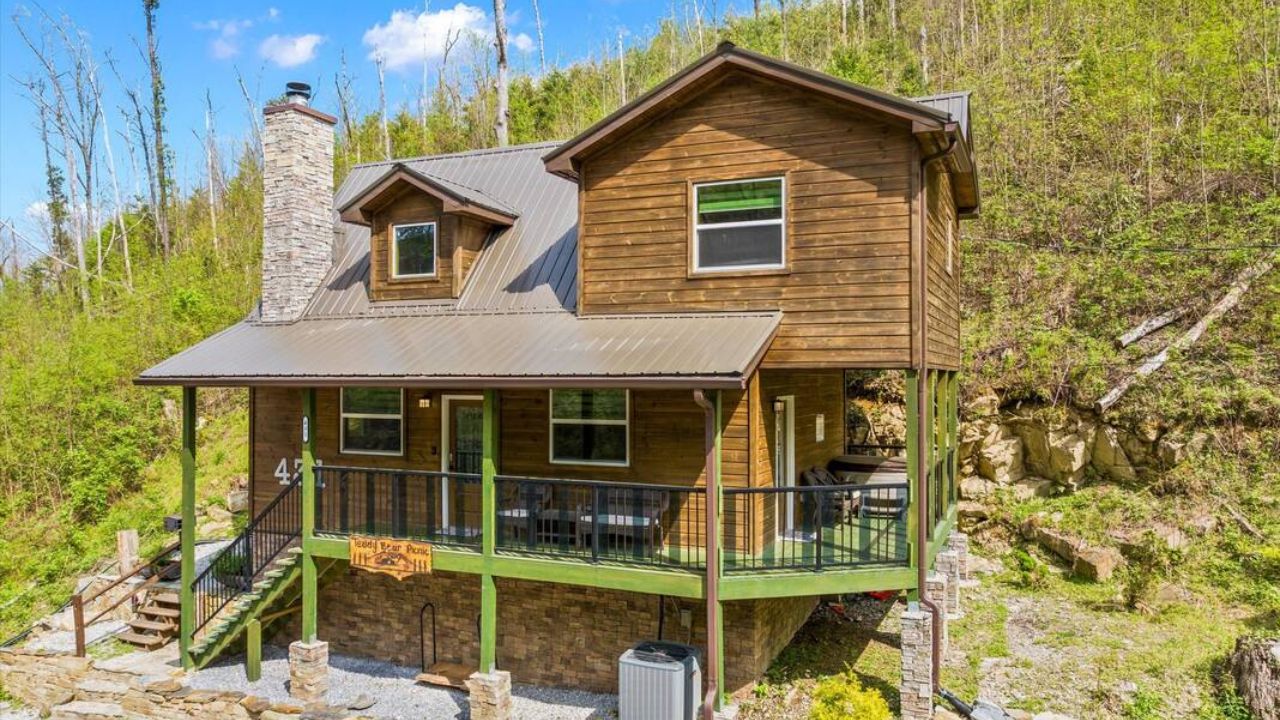 Top 6 Benefits of Choosing a 2 Bedroom Gatlinburg Cabin for Your Family Vacation