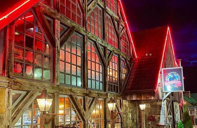 Image for Thing To Do 5 Cool Places to Experience Gatlinburg Nightlife