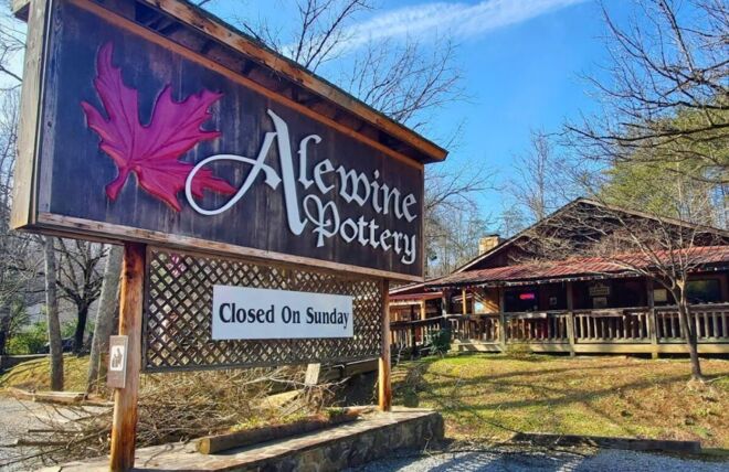Image for Thing To Do Holiday Shopping in Gatlinburg: Top 10 Spots to Find Unique Gifts