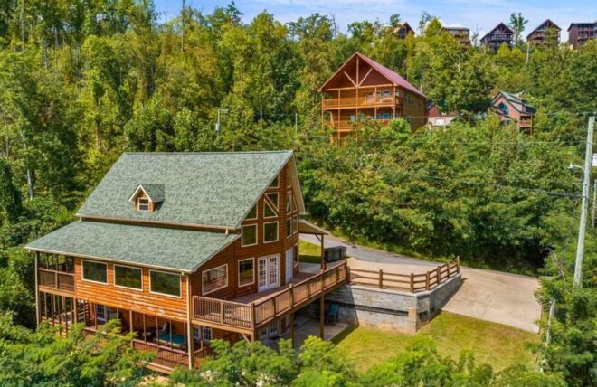 Image for Thing To Do Why Choose Gatlinburg Cabins Over Hotels This December