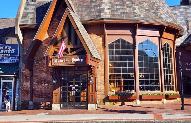 Image for Thing To Do 5 Best Places to Eat in Gatlinburg for Families