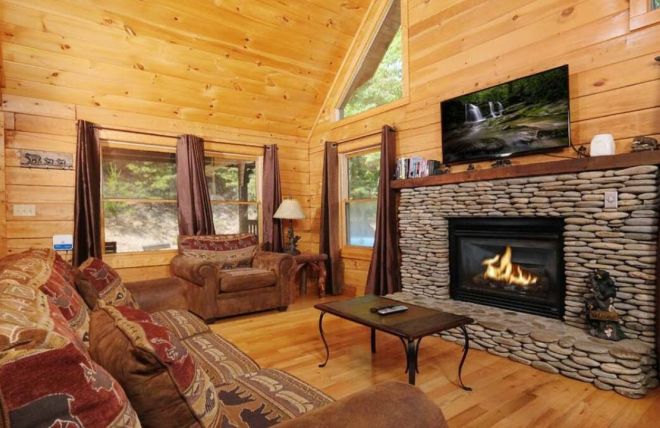 Image for Thing To Do Gatlinburg vs. Pigeon Forge: Which is the Better Location for Your Cabin Purchase?
