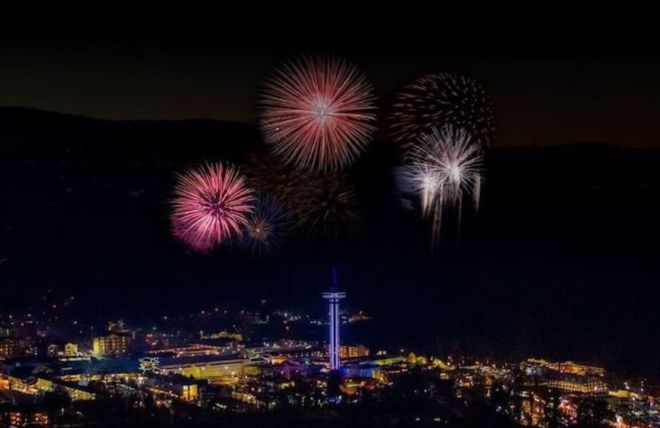 Image for Thing To Do The 5 Best Places to Watch Fireworks in Gatlinburg