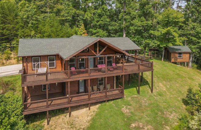 Image for Thing To Do Unwind in Nature's Beauty: The Ultimate Guide to Pigeon Forge Cabin Rentals