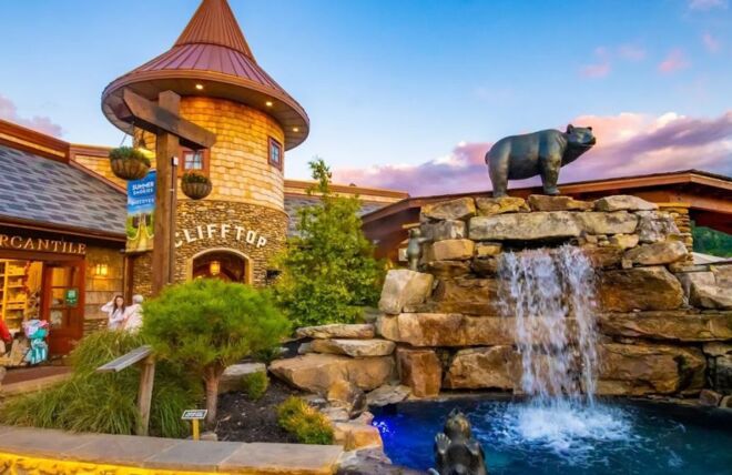Image for Thing To Do 9 Best Restaurants in Gatlinburg to Celebrate Memorial Day Weekend
