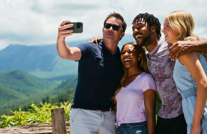 Image for Thing To Do 8 Cool Places to Take a Selfie in Gatlinburg