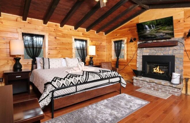Image for Thing To Do Spend Valentine's in a 1 Bedroom Gatlinburg Cabin