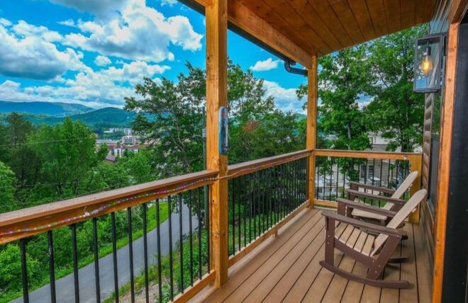 Image for Thing To Do Last-Minute Vacation to Gatlinburg and Pigeon Forge Cabins: Why It’s Easier Than You Think