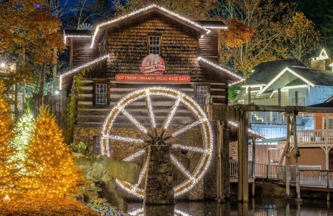 Image for Thing To Do Family-Friendly Activities for Thanksgiving Week in Pigeon Forge