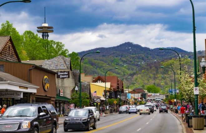 Image for Thing To Do 4 Things to Know Before Visiting Gatlinburg, TN