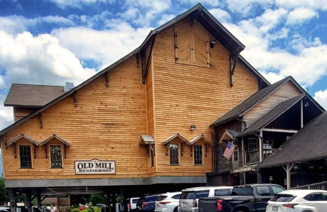 Image for Thing To Do 6 Best Places for Thanksgiving Dinner in Gatlinburg and Pigeon Forge