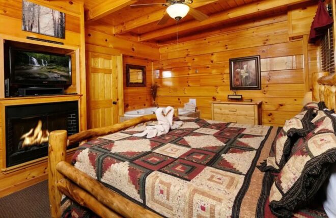 Image for Thing To Do Romantic Cabin Getaways: Perfect Spots for Couples This Fall