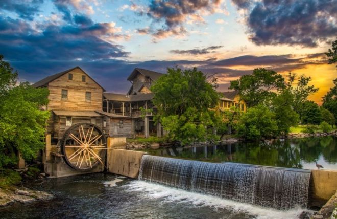 Image for Thing To Do Thrills and Chills: Crafting an Adventure-Packed Itinerary for Your Pigeon Forge Weekend