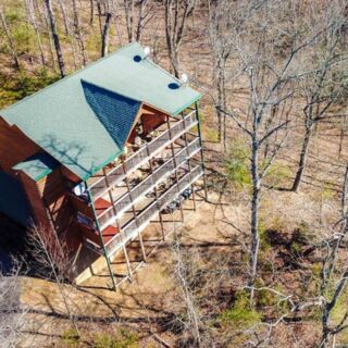 8 Bedroom Cabins