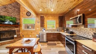 Top 5 Benefits of Renting a 2 Bedroom Cabin in Gatlinburg for Your Family Vacation